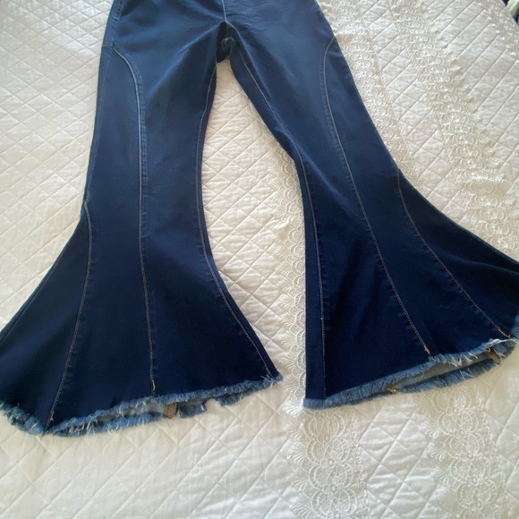 Free People We The Free Curvy Last Dance Low Rise Cropped Flare Jeans Size 30 - Picture 9 of 14